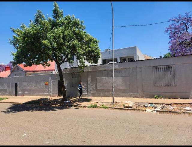 16 BEDROOM HOUSE FOR SALE IN BELLEVUE